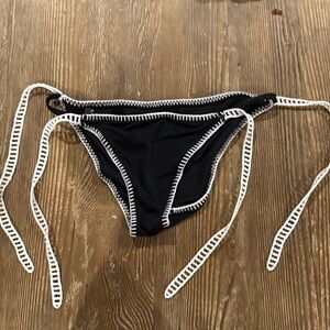 Victorias Secret Black/creme Crochet Bikini Bottom swimwear large nwot